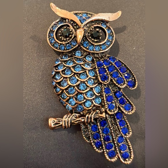 Rose Gold Tone Owl Pin Fashion Jewelry Light Blue/Dark Blue & Black Crystals NEW - Picture 1 of 2